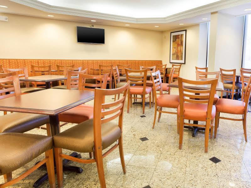 Drury Inn&Suites Terre Haute Extérieur photo